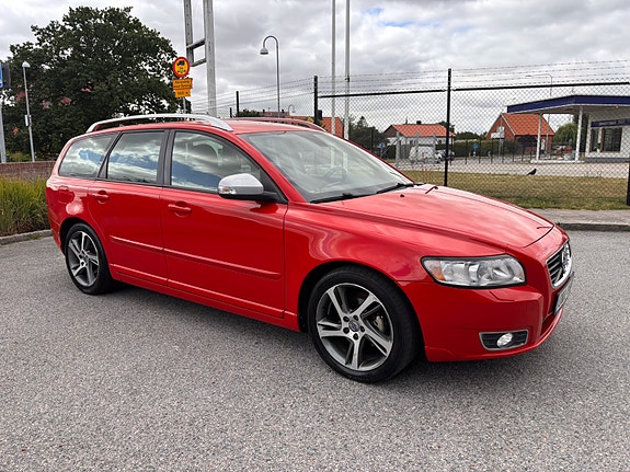 Volvo V50 3 of 11