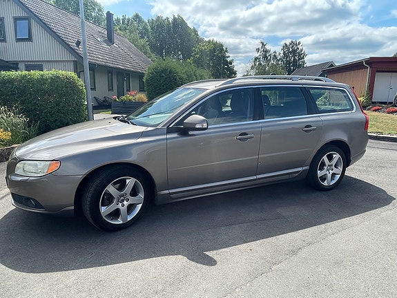 Volvo V70 7 of 15