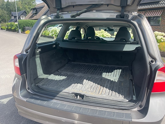 Volvo V70 9 of 15