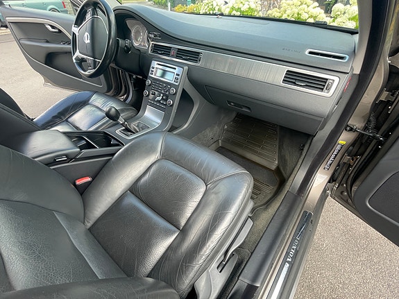 Volvo V70 15 of 15