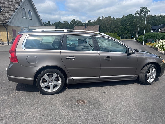 Volvo V70 6 of 15