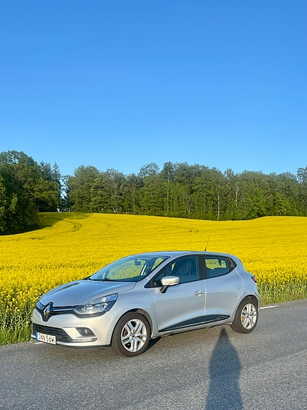 Renault Clio 2 of 5