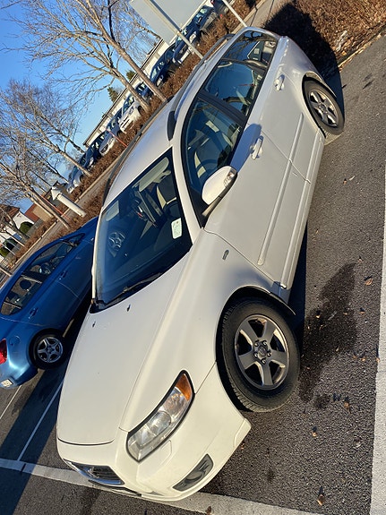 Volvo V50 4 of 5