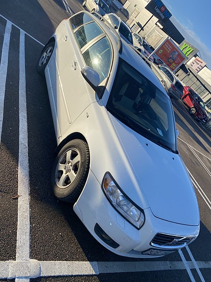 Volvo V50 3 of 5
