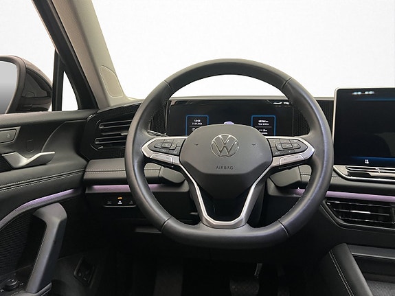 Volkswagen Tiguan 14 of 30