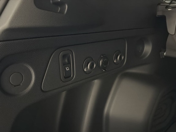 Subaru Forester 16 of 19