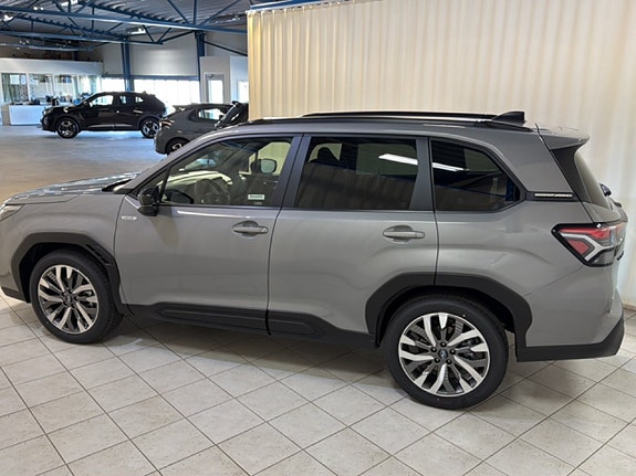 Subaru Forester 3 of 19