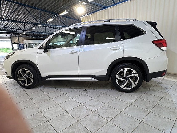 Subaru Forester 4 of 22