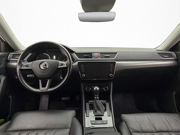 Skoda Superb 27 of 30