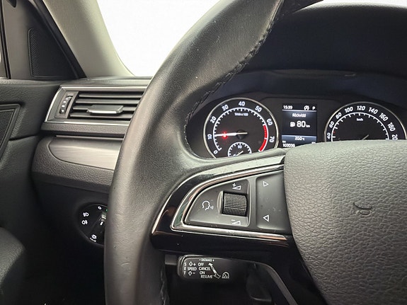 Skoda Superb 16 of 30