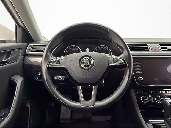 Skoda Superb 14 of 30