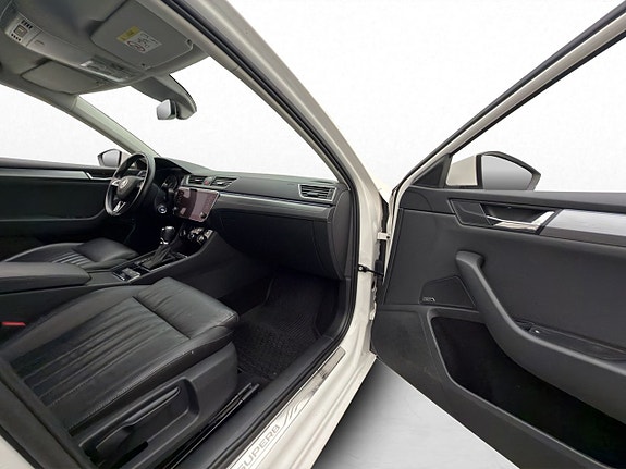 Skoda Superb 30 of 30