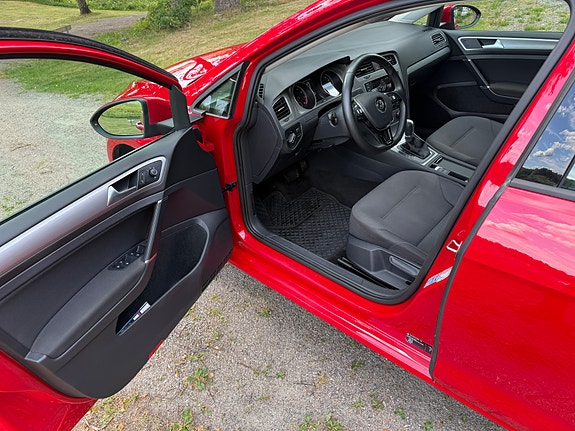 Volkswagen Golf VII 5 of 5