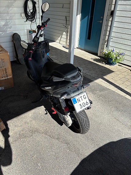 Yamaha Aerox 2-takt 2 of 3