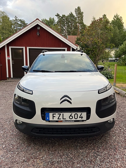 Citroen C4 Cactus 2 of 2