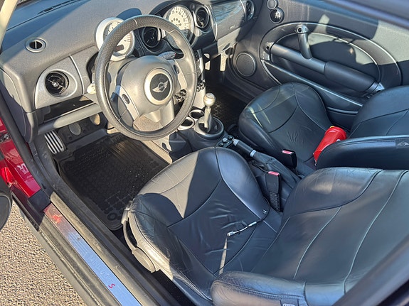 MINI Cooper S 7 of 9