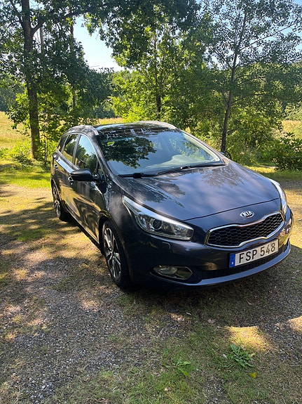 Kia Ceed 2 of 5