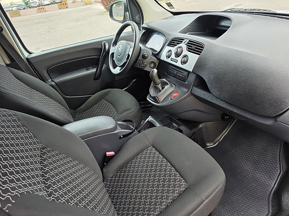 Renault Kangoo Express 18 of 29