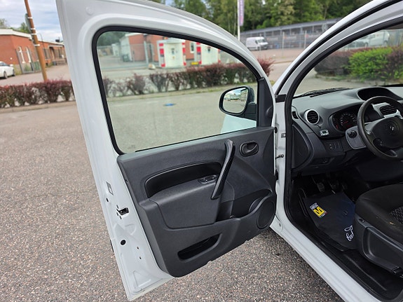 Renault Kangoo Express 13 of 29