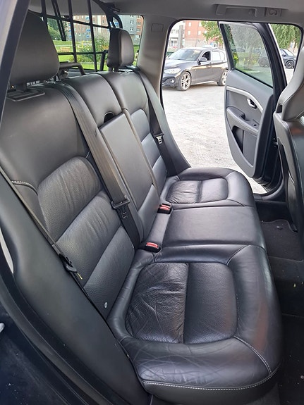 Volvo XC70 5 of 5