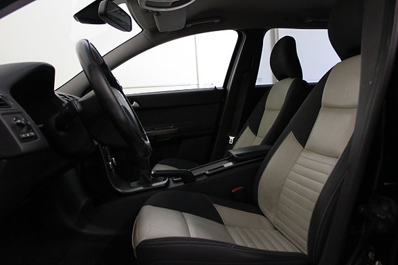 Volvo V50 10 of 14