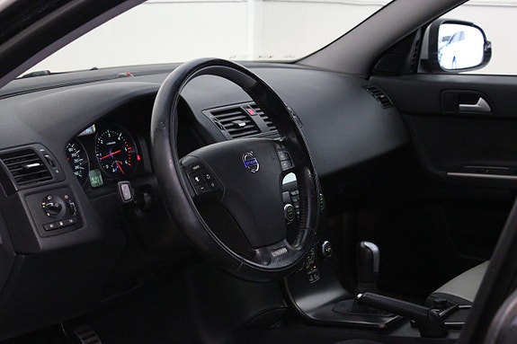 Volvo V50 9 of 14