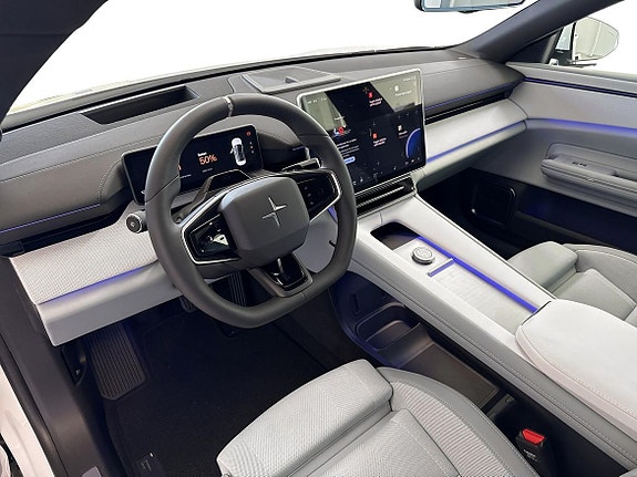 Polestar 4 7 of 11