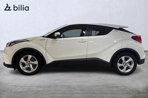 Toyota C-HR 3 of 5