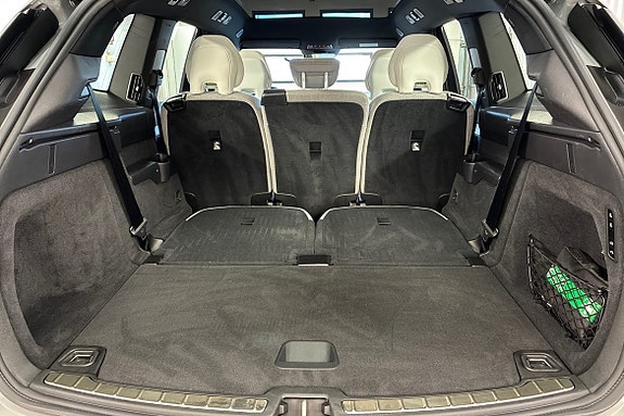 Volvo EX90 23 of 24
