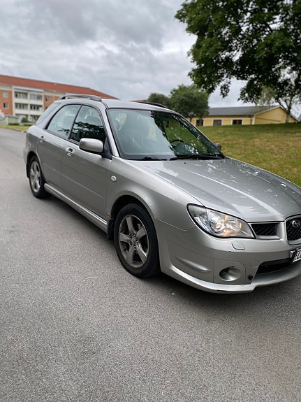 Subaru Impreza 2 of 5