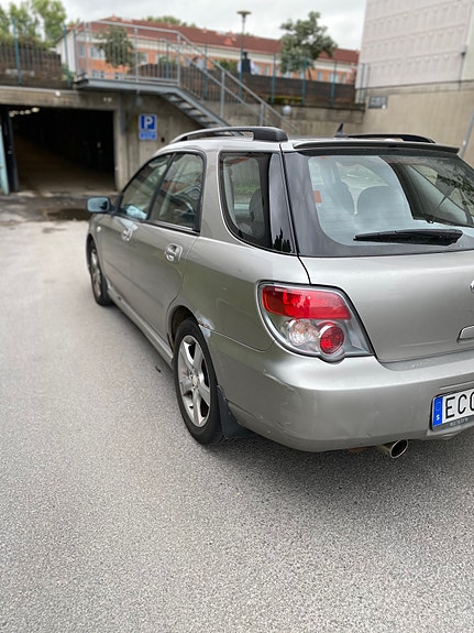 Subaru Impreza 5 of 5