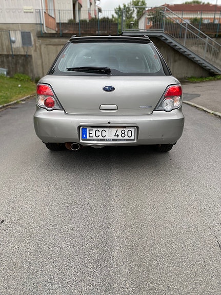 Subaru Impreza 3 of 5