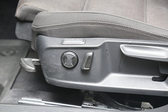 Volkswagen Passat 12 of 29