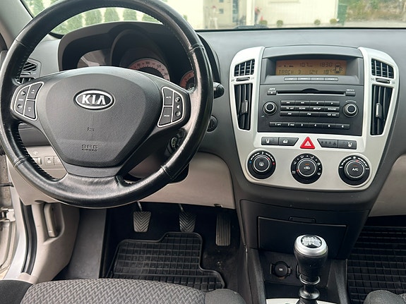 Kia Ceed 12 of 22
