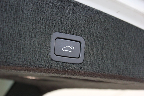 Volvo XC60 11 of 23