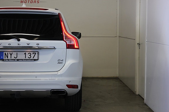 Volvo XC60 8 of 23