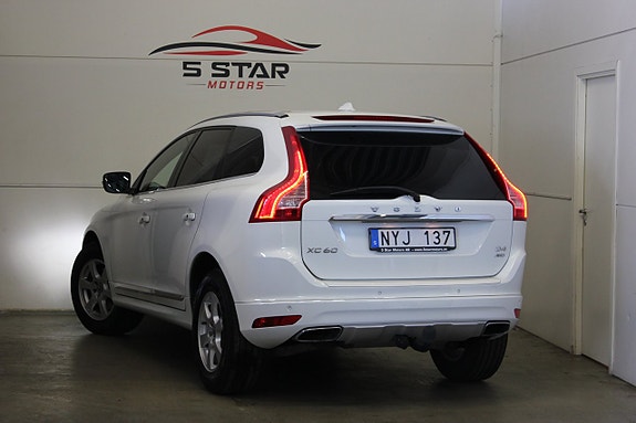 Volvo XC60 5 of 23