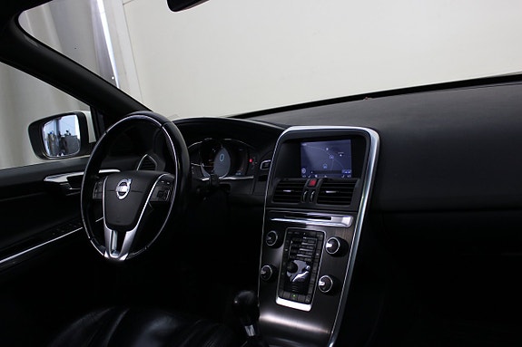 Volvo XC60 18 of 23