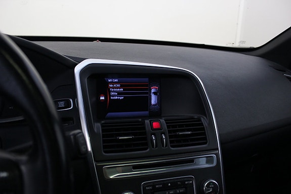 Volvo XC60 20 of 23