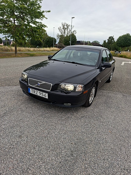 Volvo S80 2 of 5