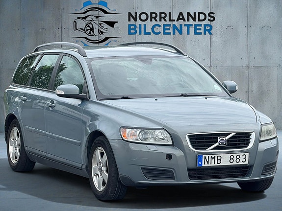 Volvo V50 2 of 5
