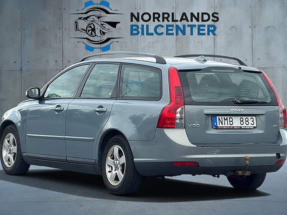 Volvo V50 4 of 5