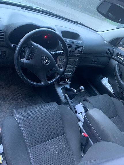 Toyota Avensis 5 of 5