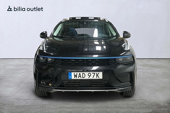 Lynk & Co 01 3 of 27