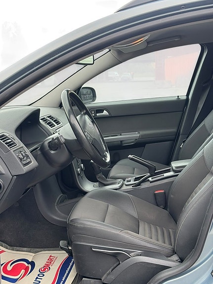 Volvo V50 7 of 13