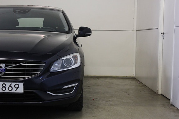 Volvo V60 3 of 22