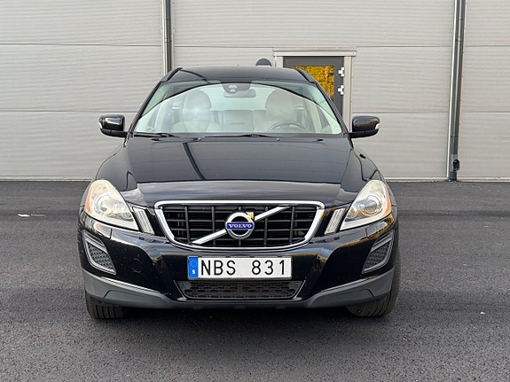 Volvo XC60 4 of 5