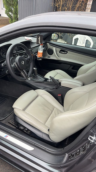 BMW 325d 4 of 5