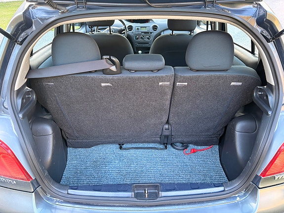 Toyota Yaris 15 of 22