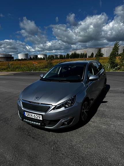 Peugeot 308 SW 3 of 5